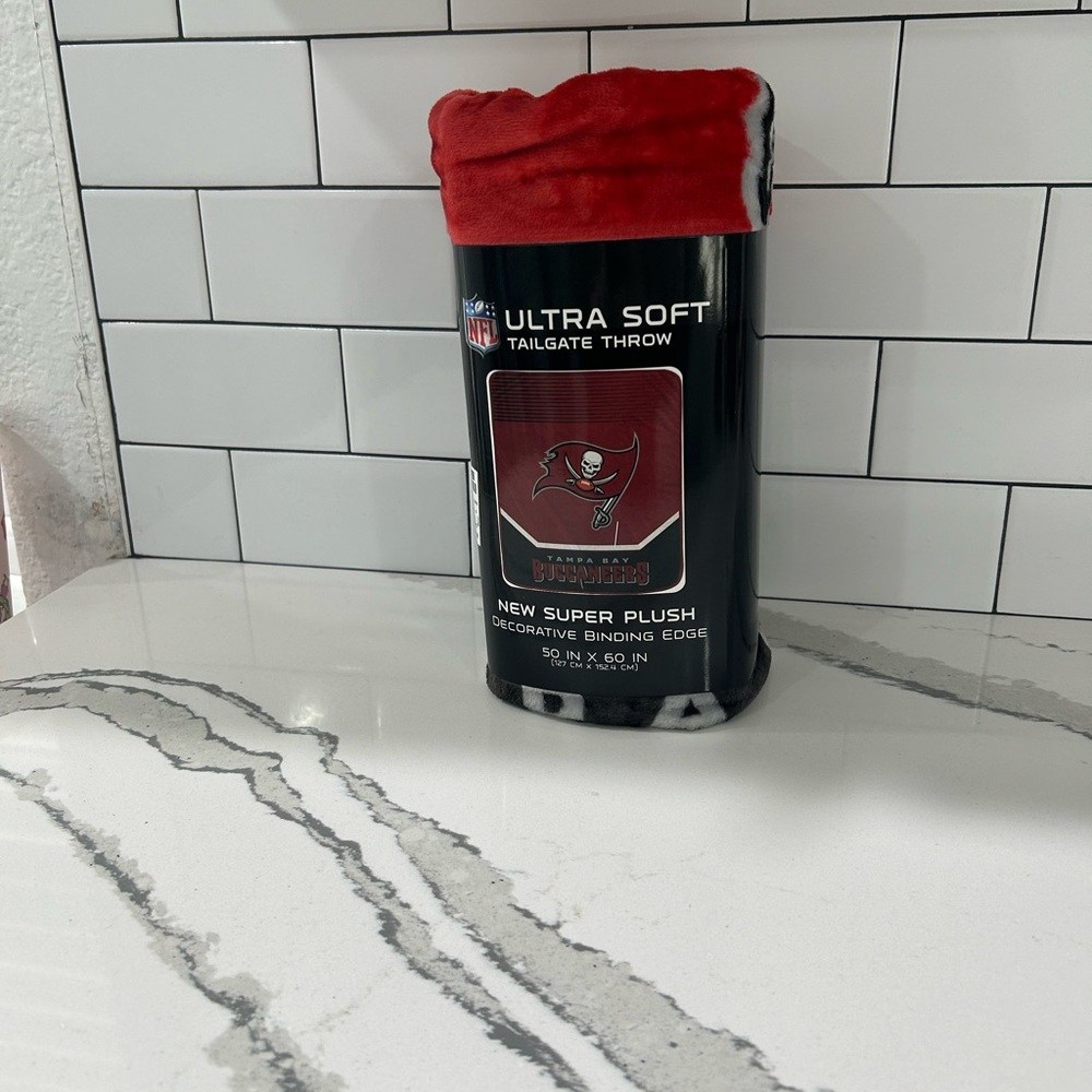 NFL Ultra Soft Tailgate Throw Blanket- Tampa Bay Buccaneers